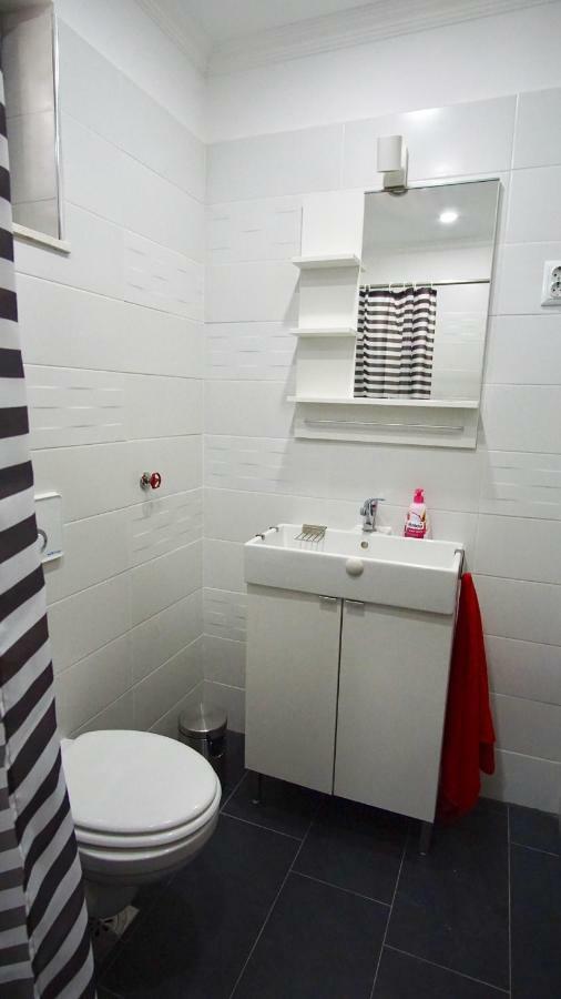 Apartmani Laura Трогир Екстериор снимка
