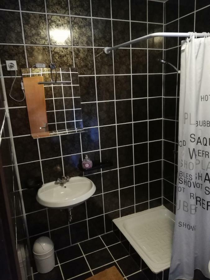 Apartmani Laura Трогир Екстериор снимка