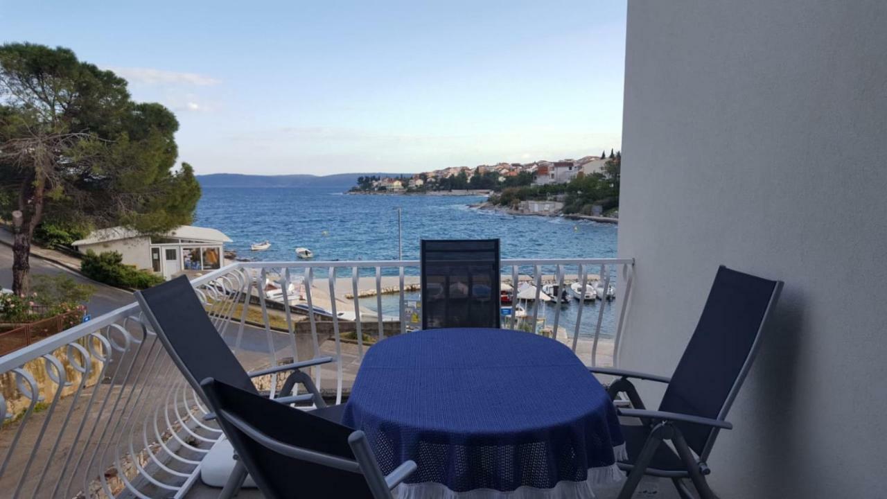 Apartmani Laura Трогир Екстериор снимка